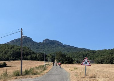 Raid les falaises d'Eyzahut - la montée vers les falaises d'Eyzahut